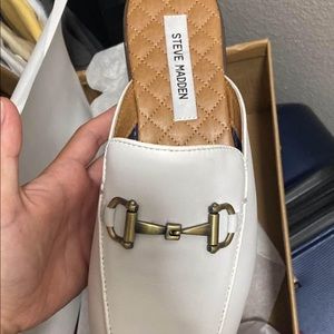 Brand New Never Worn White Leather Steve Madden Mules with Gold Details